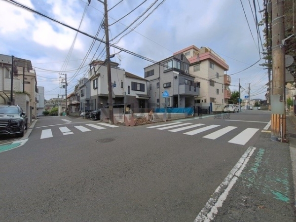 横浜市西区東久保町　新築一戸建て