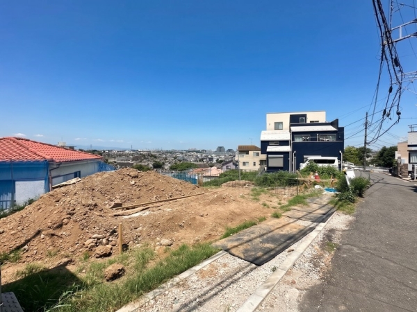 横浜市西区境之谷 新築一戸建て