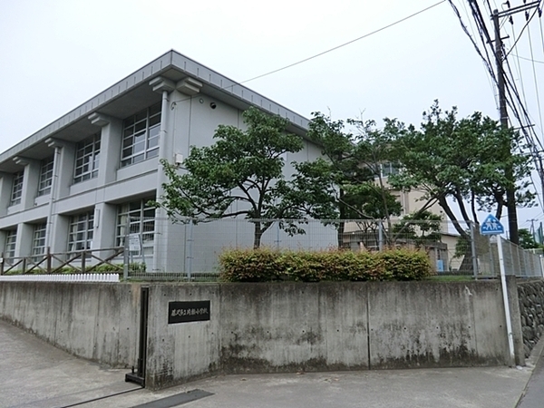 藤沢市片瀬４丁目　新築一戸建て(藤沢市立片瀬小学校)
