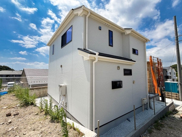 横浜市港南区日野中央２丁目　新築一戸建て