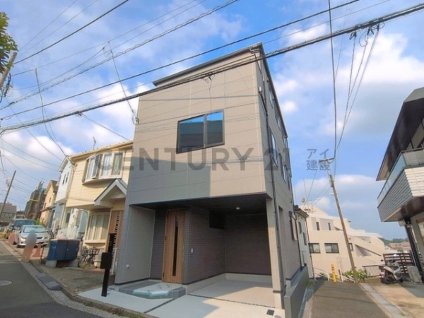 横浜市金沢区富岡東１丁目　新築一戸建て