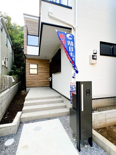 横浜市青葉区柿の木台　新築一戸建て