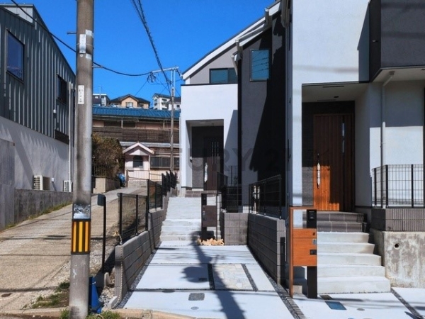 横浜市鶴見区馬場２丁目　新築一戸建て