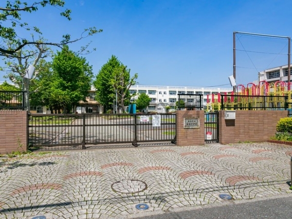 横浜市鶴見区栄町通１丁目の中古一戸建て(横浜市立潮田小学校)