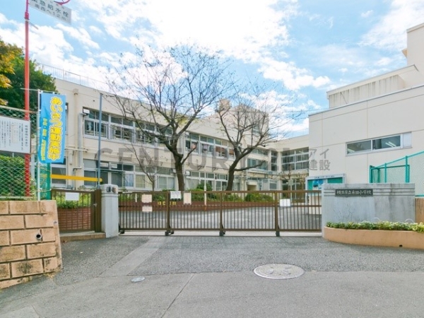 横浜市南区永田北２丁目　新築一戸建て(横浜市立永田小学校)