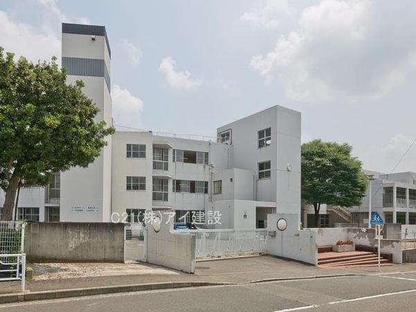 横浜市都筑区川和町の中古一戸建て(横浜市立川和中学校)