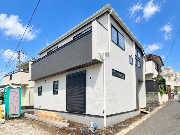 横浜市旭区三反田町　新築一戸建て