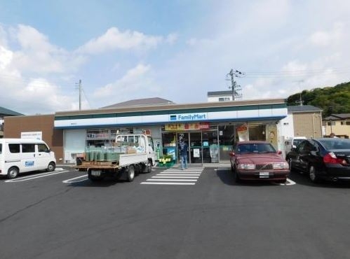 鎌倉市津西２丁目　新築一戸建て(ファミリーマート鎌倉津店)