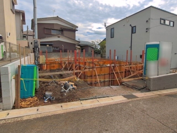 横浜市旭区白根7丁目 新築一戸建て