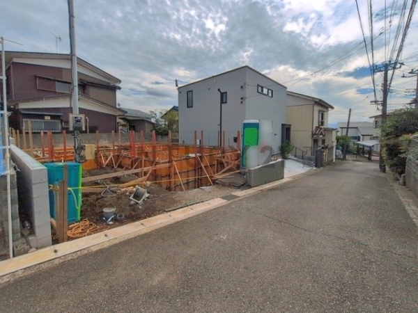 横浜市旭区白根７丁目　新築一戸建て