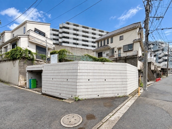 横浜市鶴見区東寺尾３丁目　新築一戸建て