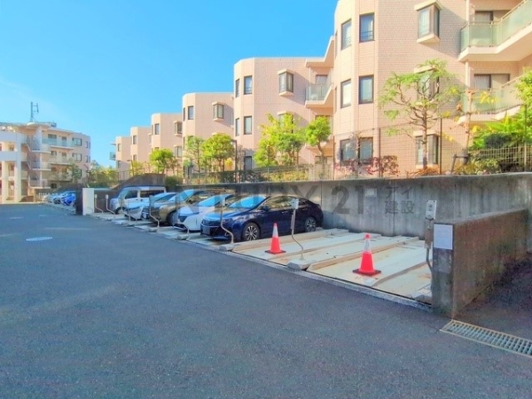 ライオンズヒルズ本郷台伍番館