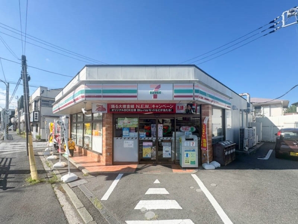 横浜市金沢区高舟台１丁目　新築一戸建て(セブンイレブン横浜大道1丁目店)