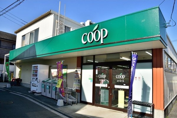 横浜市神奈川区白幡西町の中古一戸建て(ユーコープ白幡店)