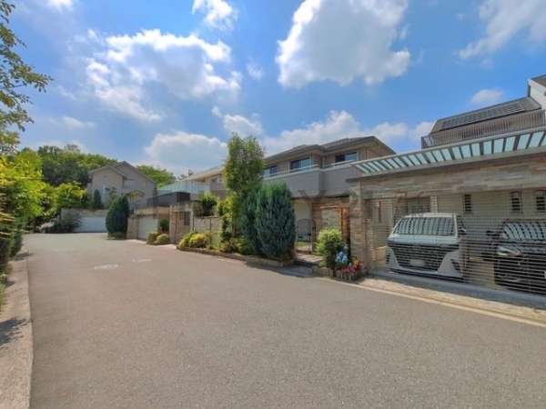 横浜市都筑区牛久保西３丁目　中古一戸建て
