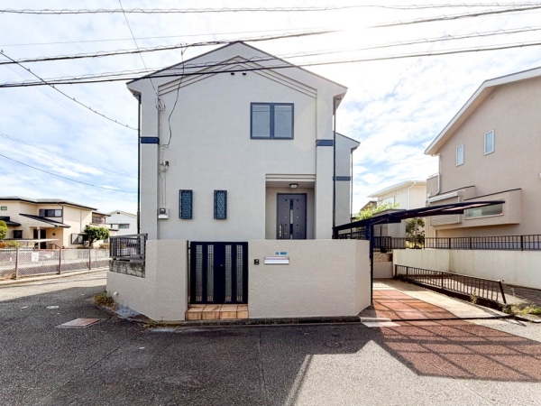 藤沢市本藤沢３丁目　中古一戸建て