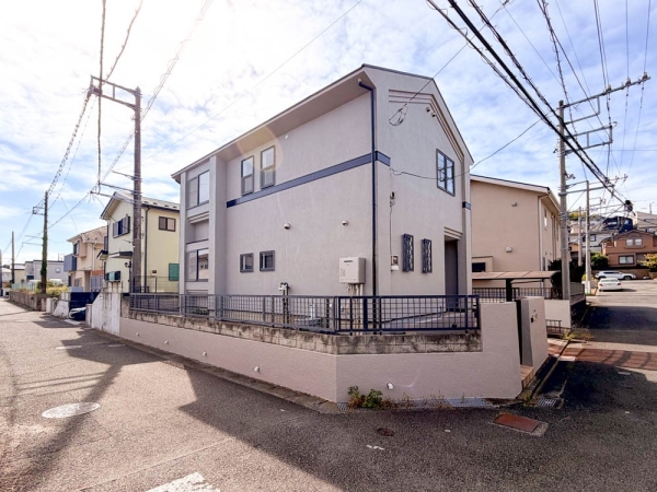 藤沢市本藤沢３丁目　中古一戸建て