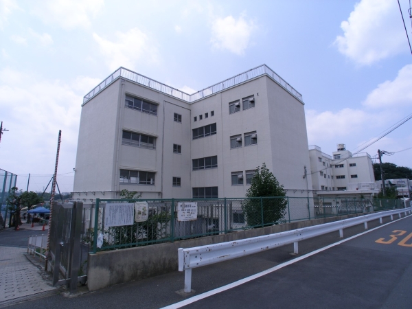 横浜市神奈川区羽沢町　新築一戸建て(横浜市立羽沢小学校)