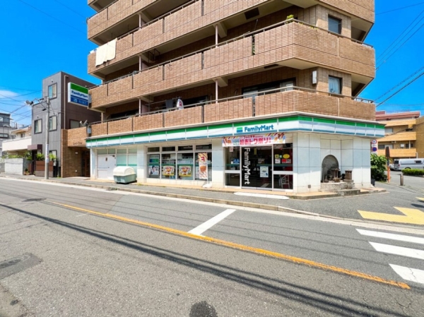 横浜市中区本牧元町の中古一戸建て(ファミリーマート本牧大里町店)