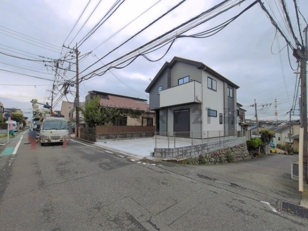 横浜市瀬谷区阿久和西２丁目　新築一戸建て