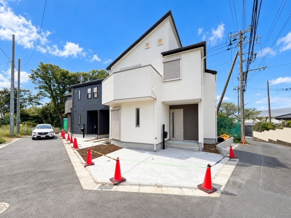 藤沢市稲荷１丁目　新築一戸建て