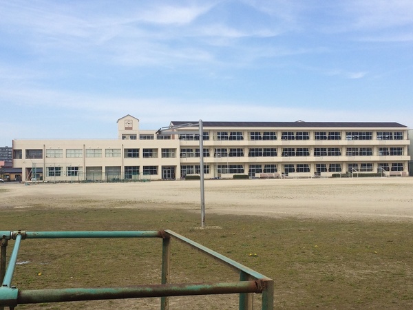 サーパス水戸駅南平和公園(水戸市立第三中学校)