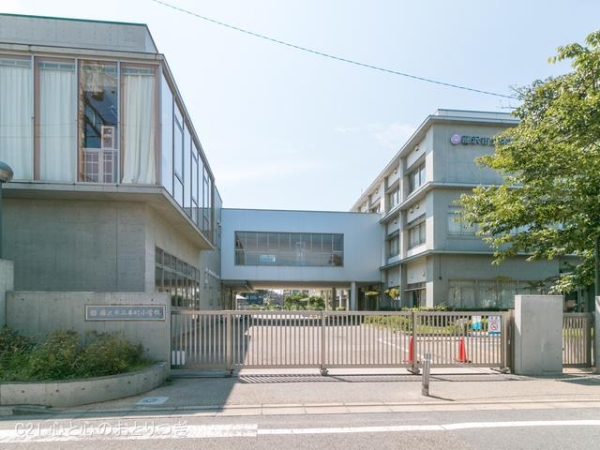 藤沢市鵠沼神明4丁目の中古一戸建て(藤沢市立本町小学校)