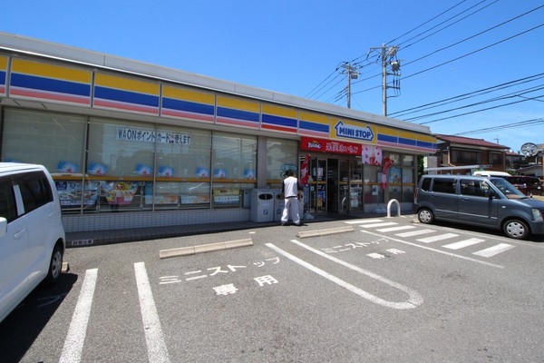 綾瀬市上土棚中２丁目　新築戸建　４号棟(ミニストップ綾瀬並塚店)