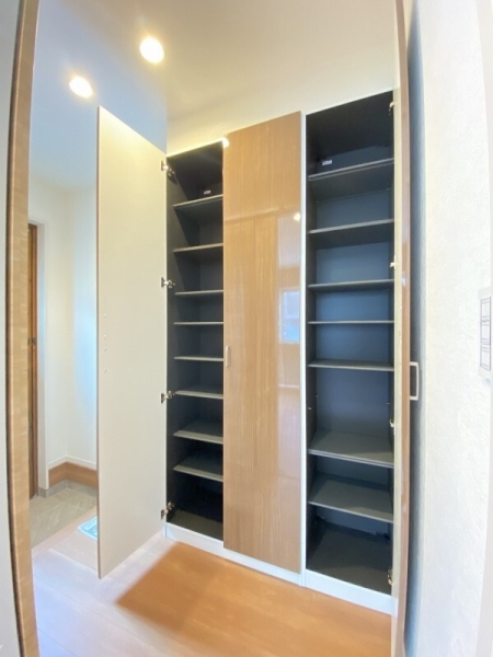 綾瀬市上土棚中２丁目の中古一戸建て