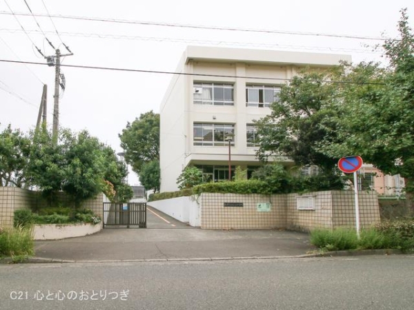 藤沢市遠藤の土地(藤沢市立滝の沢中学校)