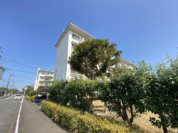 左近山団地４街区４号棟