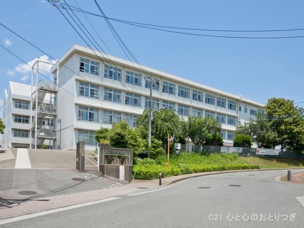 綾瀬市小園の中古一戸建て(綾瀬市立城山中学校)