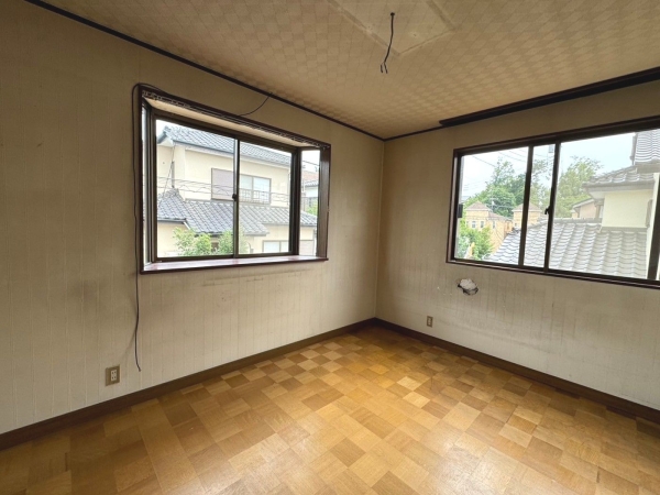 綾瀬市小園の中古一戸建て