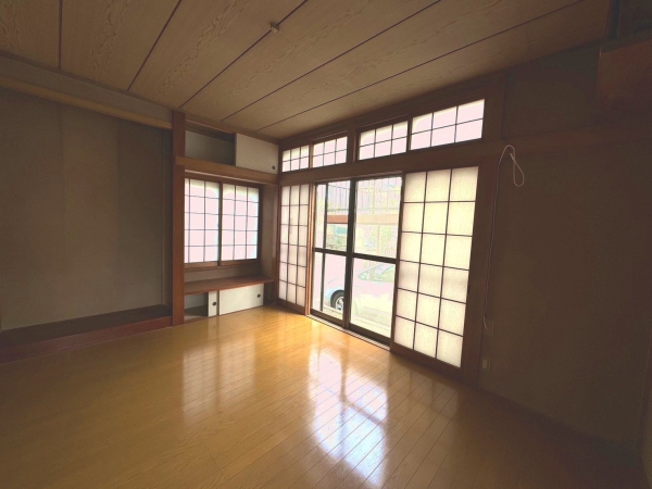 綾瀬市小園の中古一戸建て