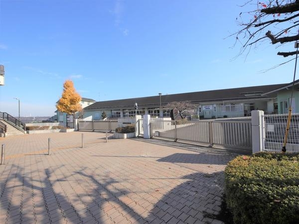 厚木市上依知の中古一戸建て(厚木市立上依知小学校)