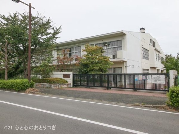 藤沢市石川5丁目の新築一戸建(藤沢市立石川小学校)
