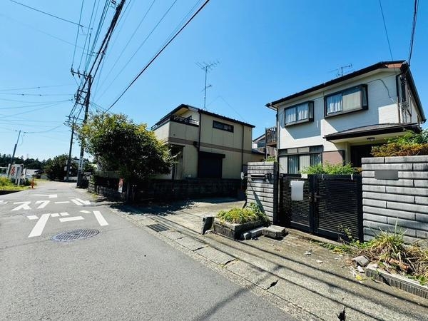横浜市瀬谷区阿久和東2丁目の土地(前面道路含む現地写真)