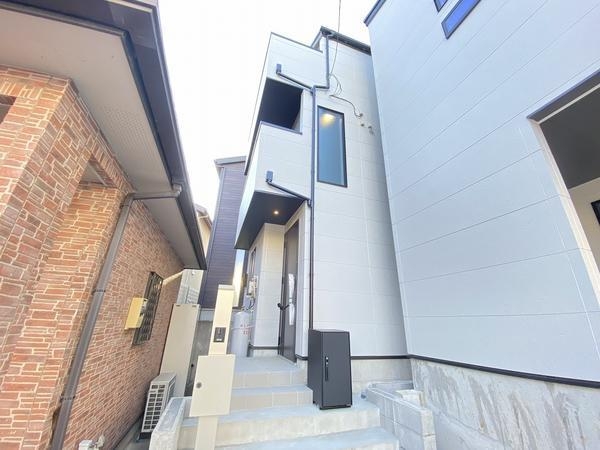 横浜市戸塚区戸塚町　新築戸建　全2棟　1号棟