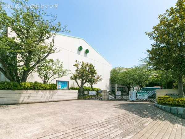 横浜市戸塚区原宿2丁目の土地(横浜市立南戸塚中学校)