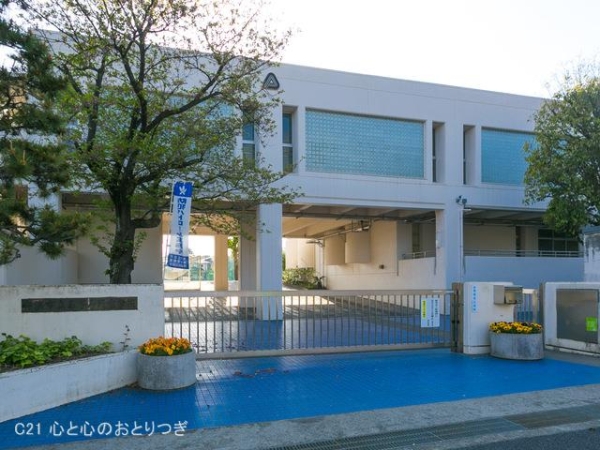 横浜市青葉区大場町5期 新築分譲住宅 D号棟(横浜市立あざみ野中学校)