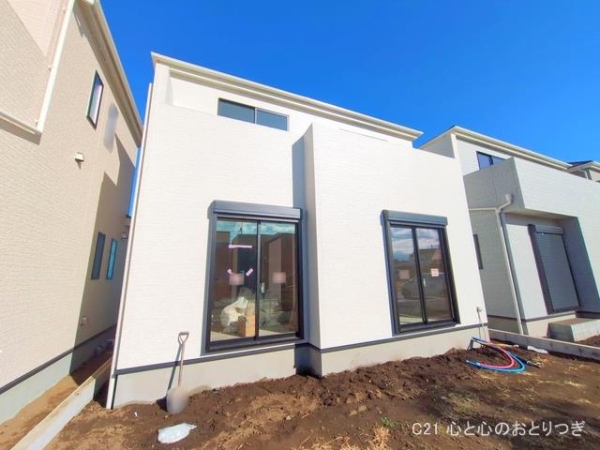 藤沢市鵠沼神明４丁目の新築一戸建