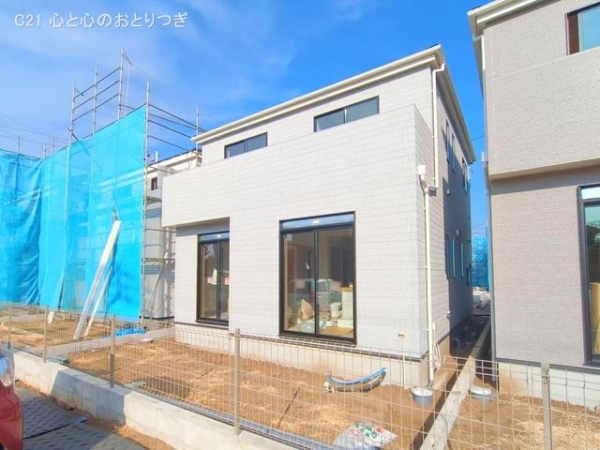 藤沢市鵠沼神明４丁目の新築一戸建