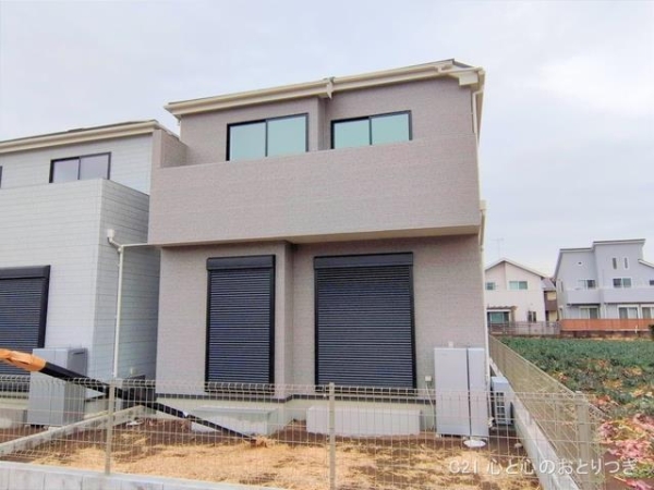 藤沢市鵠沼神明４丁目の新築一戸建