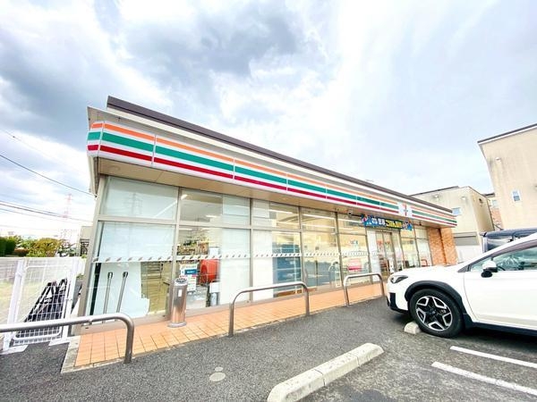 厚木市岡田4丁目　新築戸建　全3棟　2号棟(セブンイレブン厚木岡田4丁目店)