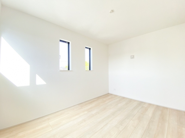 綾瀬市上土棚南５丁目　新築戸建　全2棟　1号棟