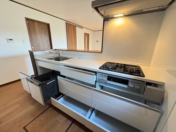 横浜市瀬谷区下瀬谷2丁目　新築戸建　全2棟　2号棟