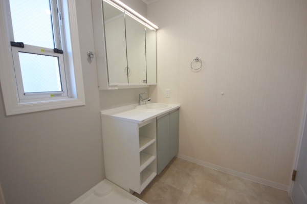 座間市緑ケ丘２丁目の中古一戸建て