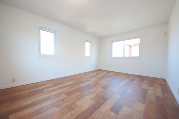 座間市緑ケ丘２丁目の中古一戸建て