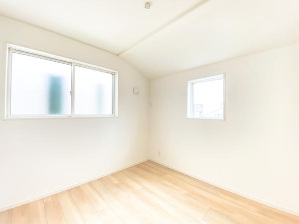 綾瀬市上土棚南1丁目　新築戸建　全2棟　1号棟