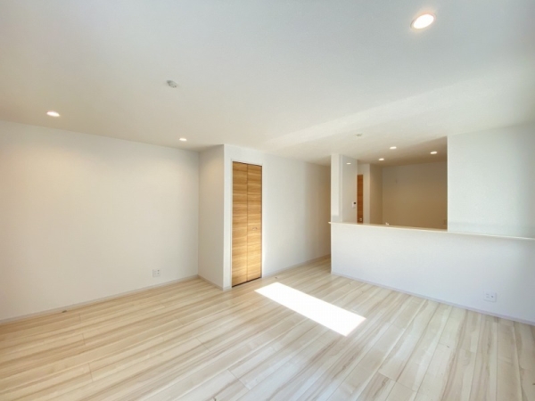 綾瀬市上土棚中２丁目の中古一戸建て